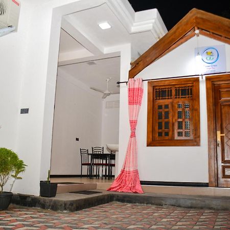 Ocean Grace Bed and Breakfast Arugam Bay Εξωτερικό φωτογραφία